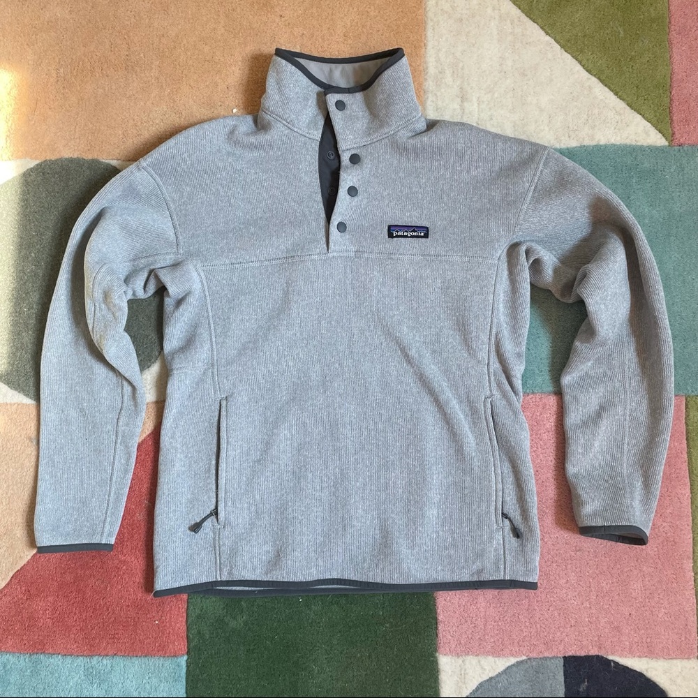 gray Patagonia quarter button fleece size small